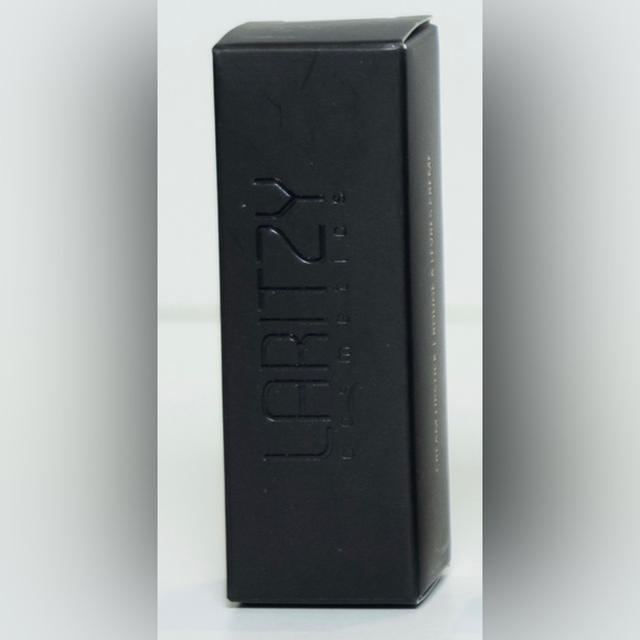 Laritzy Cosmetics Cream Lipstick in Crimson - Picture 6 of 7